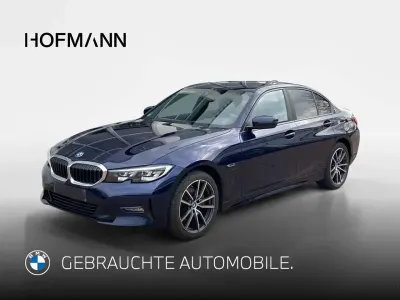 Gebraucht BMW 320e Sport Line 276 PS (202 kW) 2022 Bmw individual tansanitblau metallic Limousine