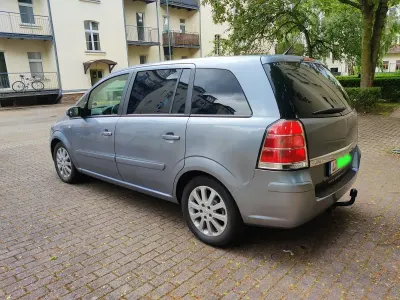 Gebraucht Opel Zafira 105 PS (77 kW) 2006 Silber Van / Kleinbus