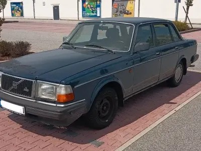 Gebraucht Volvo 240 116 PS (85 kW) 1990 Blau Limousine