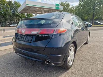Gebraucht Honda Civic 140 PS (102 kW) 2007 Schwarz Limousine