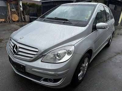 Gebraucht Mercedes B200 193 PS (141 kW) 2007 Silber Van / Kleinbus