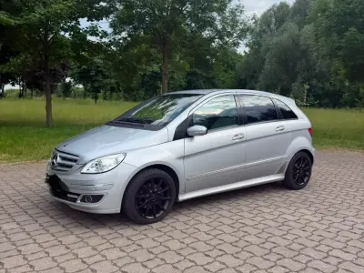 Gebraucht Mercedes B200 193 PS (141 kW) 2006 Silber Van / Kleinbus