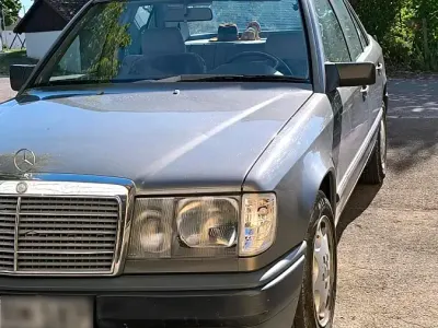 Gebraucht Mercedes 200 118 PS (86 kW) 1989 Beige Limousine