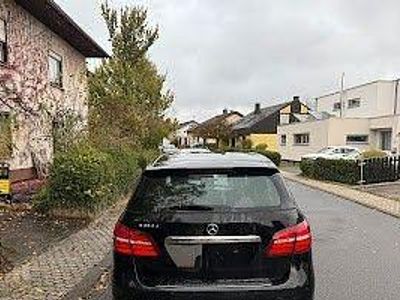 Gebraucht Mercedes B180 109 PS (80 kW) 2016 Schwarz Van / Kleinbus