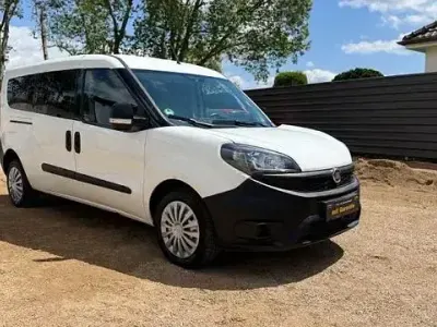 Gebraucht Fiat Doblò Basis 95 PS (69 kW) 2018 Weiß Van / Kleinbus
