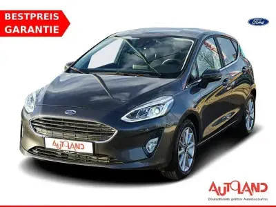 Usata Ford Fiesta Titanium 95 CV (69 kW) 2020 Grigio Utilitaria