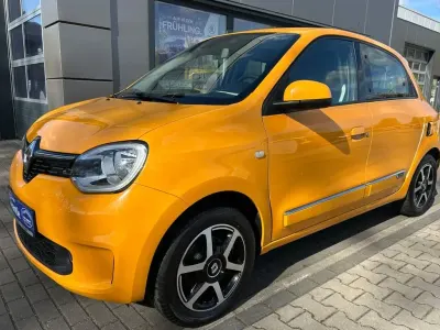 Usata Renault Twingo Intens 92 CV (67 kW) 2019 Giallo Utilitaria
