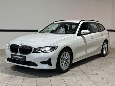 Alpinweiß iii Gebraucht 2022 BMW 320 Advantage Kombi | 25.980 € (Guter Preis)