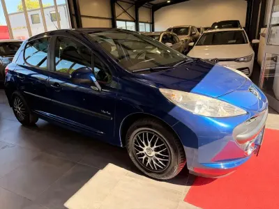 Gebraucht Peugeot 207 Urban Move 73 PS (53 kW) 2009 Kleinwagen