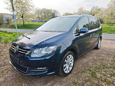 Second-hand VW Sharan Highline 177 CP (130 kW) 2015 Albastru Monovolum
