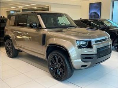 Neu Land Rover Defender 638 PS (469 kW) 2026 Gold (petra copper) SUV