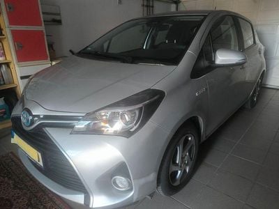 Usata Toyota Yaris Edition-S 101 CV (74 kW) 2017 Grigio Berlina