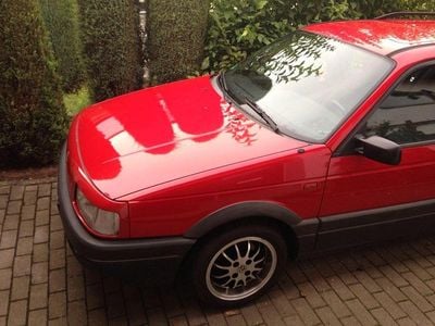 Gebraucht VW Passat 90 PS (66 kW) 1990 Rot Kombi