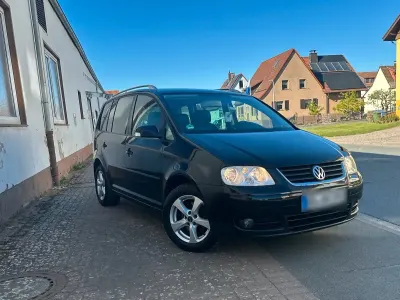 Gebraucht VW Touran 140 PS (102 kW) 2005 Schwarz Van / Kleinbus