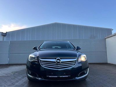 Gebraucht Opel Insignia Edition 140 PS (102 kW) 2014 Grün Kombi