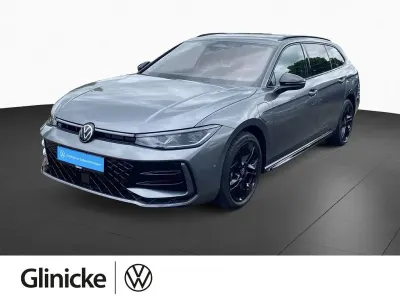 Gebraucht VW Passat Style 177 PS (130 kW) 2025 Grau Kombi