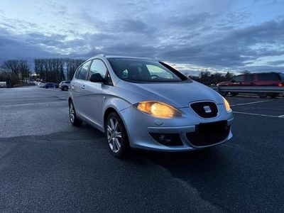 Second-hand Seat Altea XL Comfort 140 CP (102 kW) 2009 Gri Monovolum