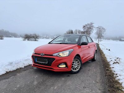 Usata Hyundai i20 101 CV (74 kW) 2019 Rosso Utilitaria