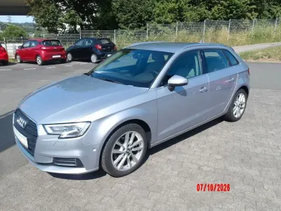 Gebraucht Audi A3 Design 116 PS (85 kW) 2018 Silber Limousine