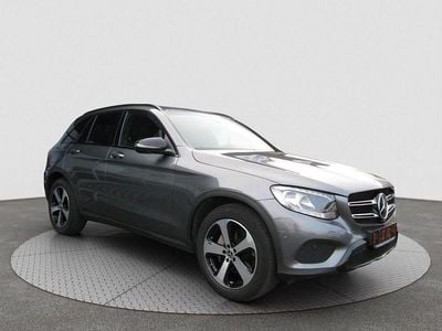 Selenitgrau metalliclack (metallic) Gebraucht 2018 Mercedes GLC250 AMG SUV | 30.999 € (Fairer Preis)