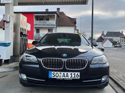Gebraucht BMW 520 184 PS (135 kW) 2011 Schwarz Kombi