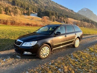 Gebraucht Skoda Octavia Ambition 140 PS (102 kW) 2013 Schwarz Kombi
