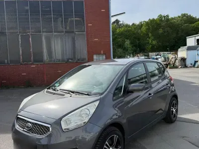 Occasion Kia Venga Attract 90 ch (66 kW) 2010 Gris Citadine