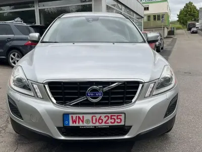 Gebraucht Volvo XC60 Kinetic 232 PS (170 kW) 2011 Silber SUV