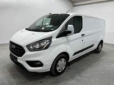 Gebraucht Ford 300 131 PS (96 kW) 2022 Frostweiss/frozenwhite (pn3gz0) Van