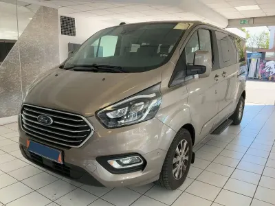 Gebraucht Ford Tourneo Titanium X 185 PS (136 kW) 2021 Silber Van / Kleinbus