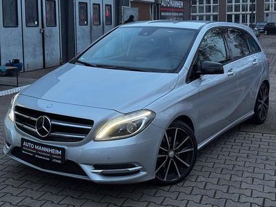 Gebraucht Mercedes B200 136 PS (100 kW) 2012 Silber Van / Kleinbus