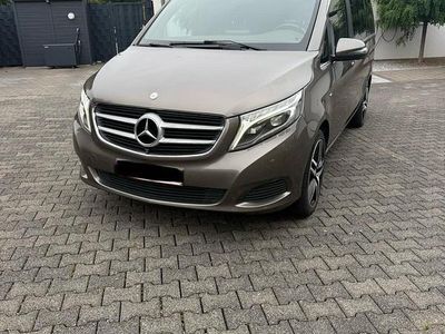Mercedes V250