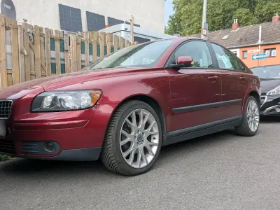 Gebraucht Volvo S40 125 PS (91 kW) 2004 Rot Limousine