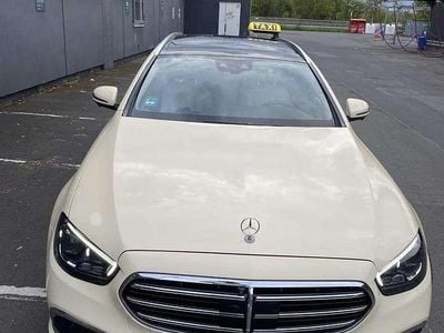 Używany Mercedes E220