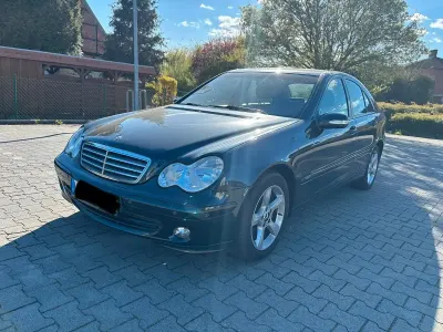 Gebraucht Mercedes C220 150 PS (110 kW) 2005 Schwarz Limousine