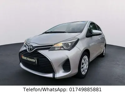 Gebraucht Toyota Yaris Comfort 69 PS (50 kW) 2016 Ultra silver Kleinwagen