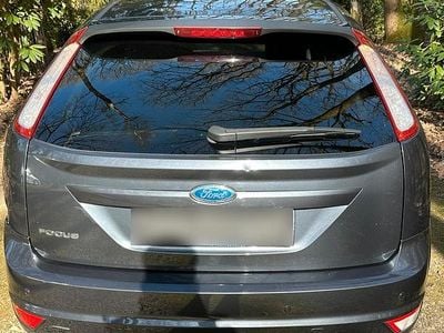 Gebraucht Ford Focus 116 PS (85 kW) 2008 Grau Limousine