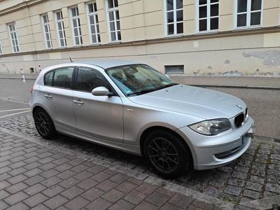 Gebraucht BMW 116 122 PS (89 kW) 2008 Grau Kleinwagen