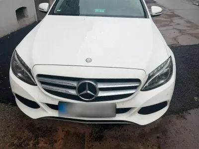 Gebraucht Mercedes C180 2015 Weiß Limousine
