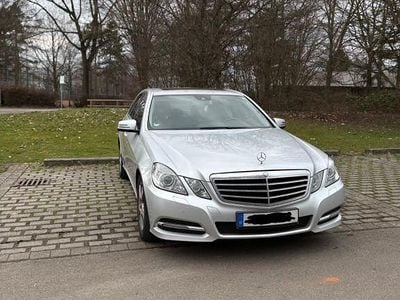 Gebraucht Mercedes E200 Avantgarde 184 PS (135 kW) 2013 Silber Limousine