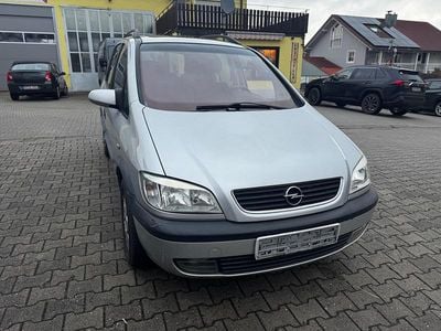 Gebraucht Opel Zafira Elegance 125 PS (91 kW) 2000 Starsilber m2 Van / Kleinbus