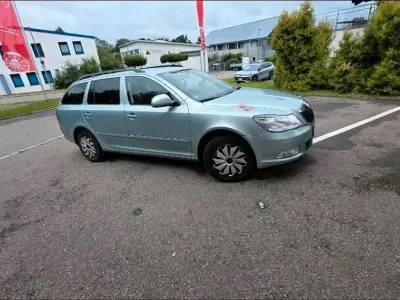 Gebraucht Skoda Octavia 102 PS (75 kW) 2010 Grün Kombi