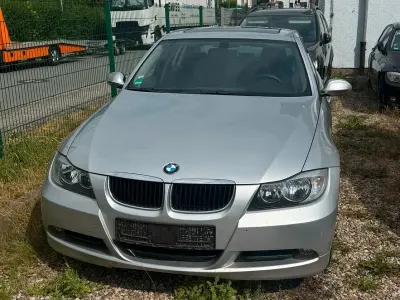 Gebraucht BMW 318 129 PS (94 kW) 2006 Silber Limousine