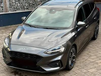 Gebraucht Ford Focus ST-Line 125 PS (91 kW) 2020 Grau Kombi