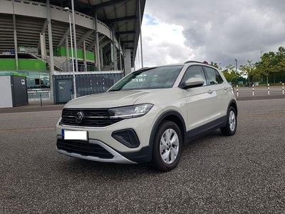 Gebraucht VW T-Cross Life 116 PS (85 kW) 2024 Grau SUV
