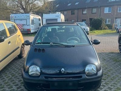 Second-hand Renault Twingo 60 CP (44 kW) 2001 Negru Hatchback
