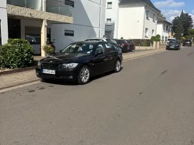 Gebraucht BMW 320 150 PS (110 kW) 2007 Schwarz Kombi