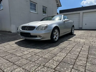 Gebraucht Mercedes SLK200 163 PS (119 kW) 2001 Silber Cabrio