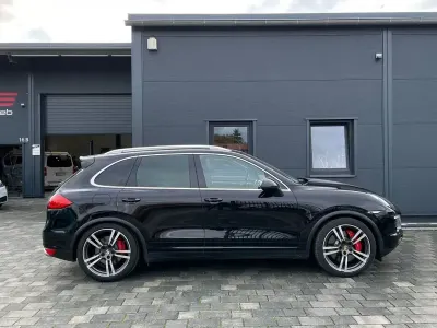 Gebraucht Porsche Cayenne Turbo 500 PS (367 kW) 2013 Schwarz SUV