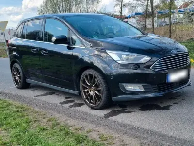 Usata Ford Grand C-Max Titanium 150 CV (110 kW) 2015 Nero Monovolume
